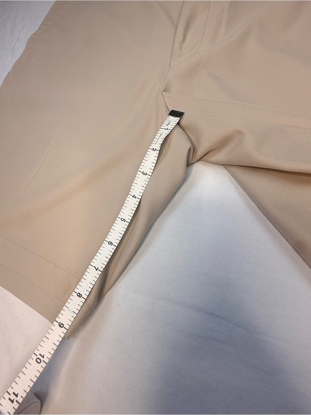 Peter Millar Wicking Golf Shorts Men’s 36 Khaki Performance Stretch - Picture 7 of 8